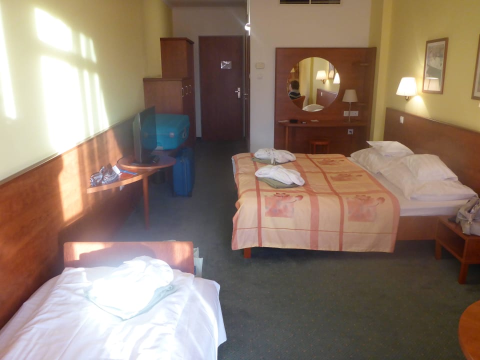 Zimmer 4422 mit Zustellbett Hunguest Bük