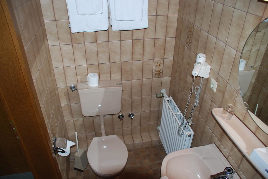70er Jahre-Style Hotel zur Brücke