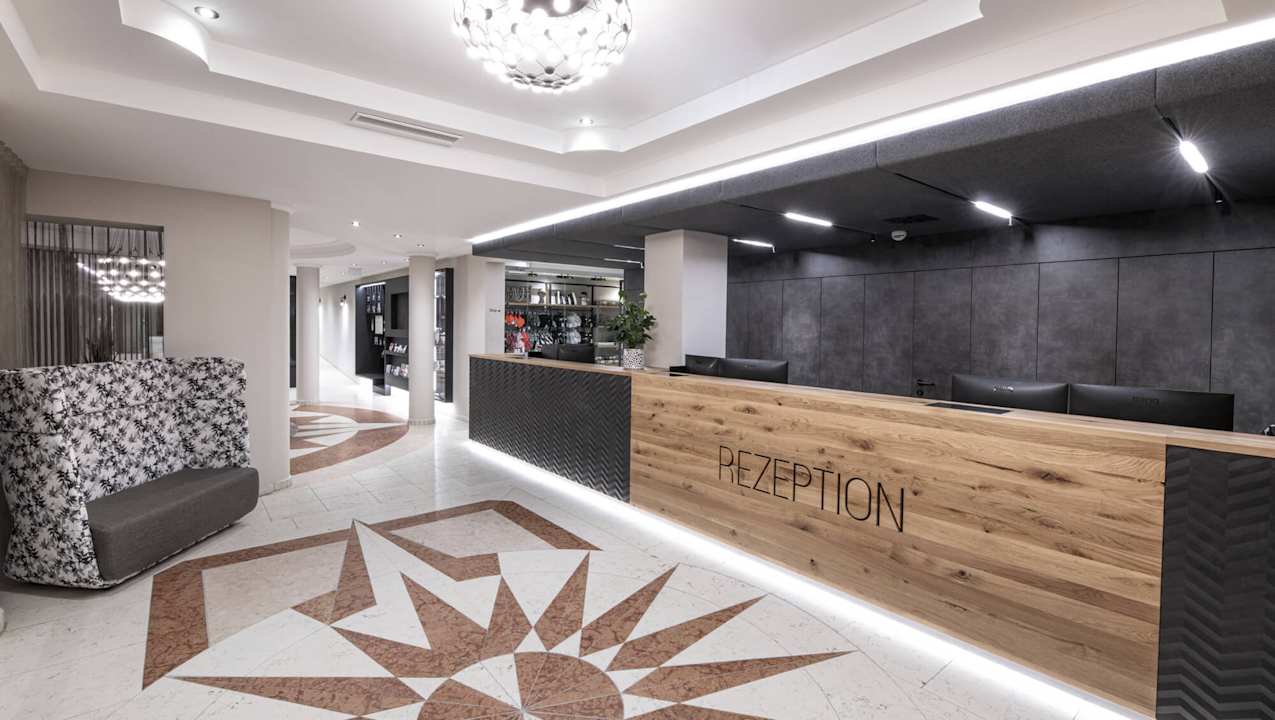 Lobby Hotel Almesberger