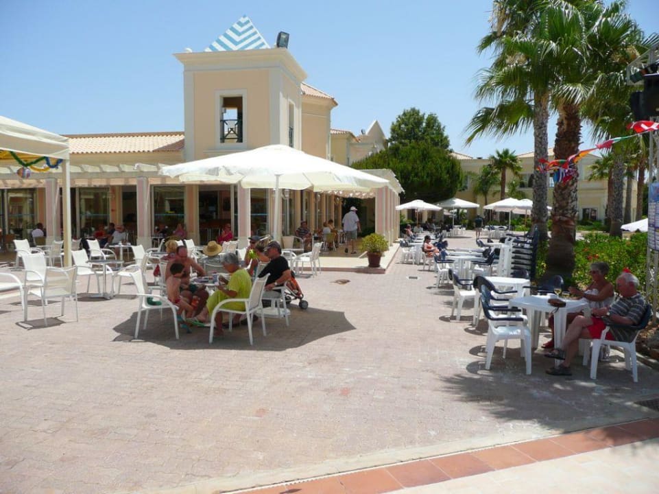 Bargebäude und Terrasse AP Adriana Beach Resort