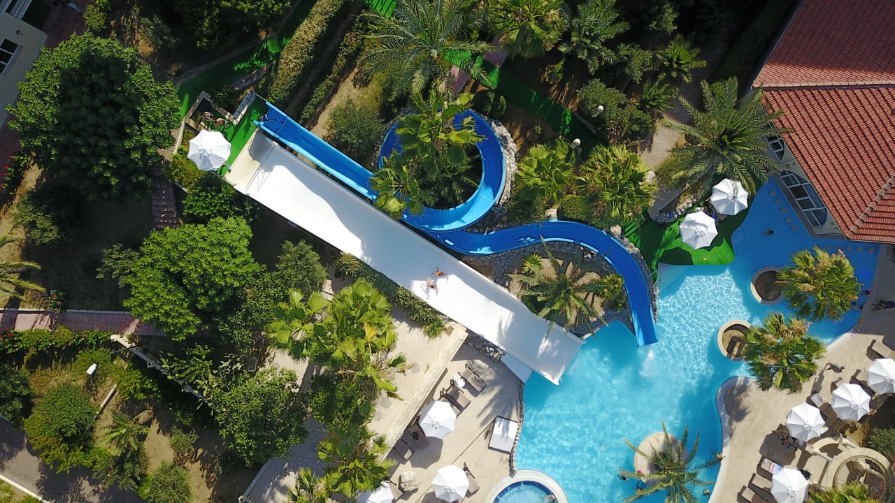 Pool Oscar Resort Hotel