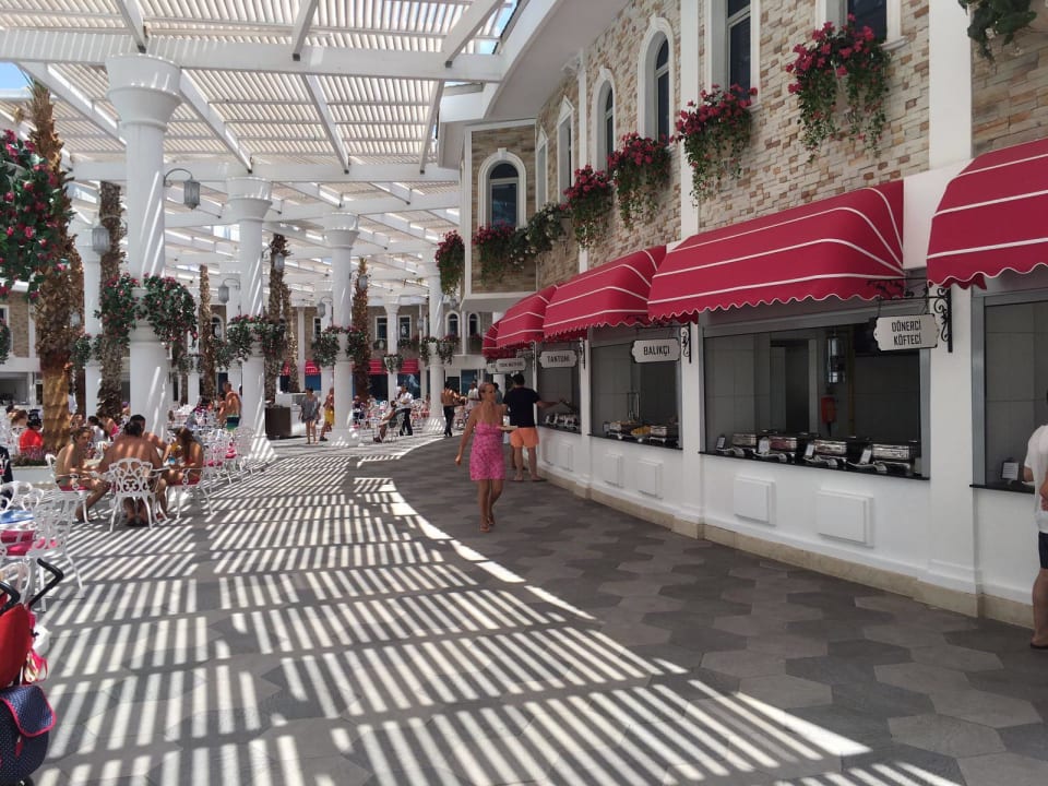 Foodcourt Sueno Hotels Deluxe Belek