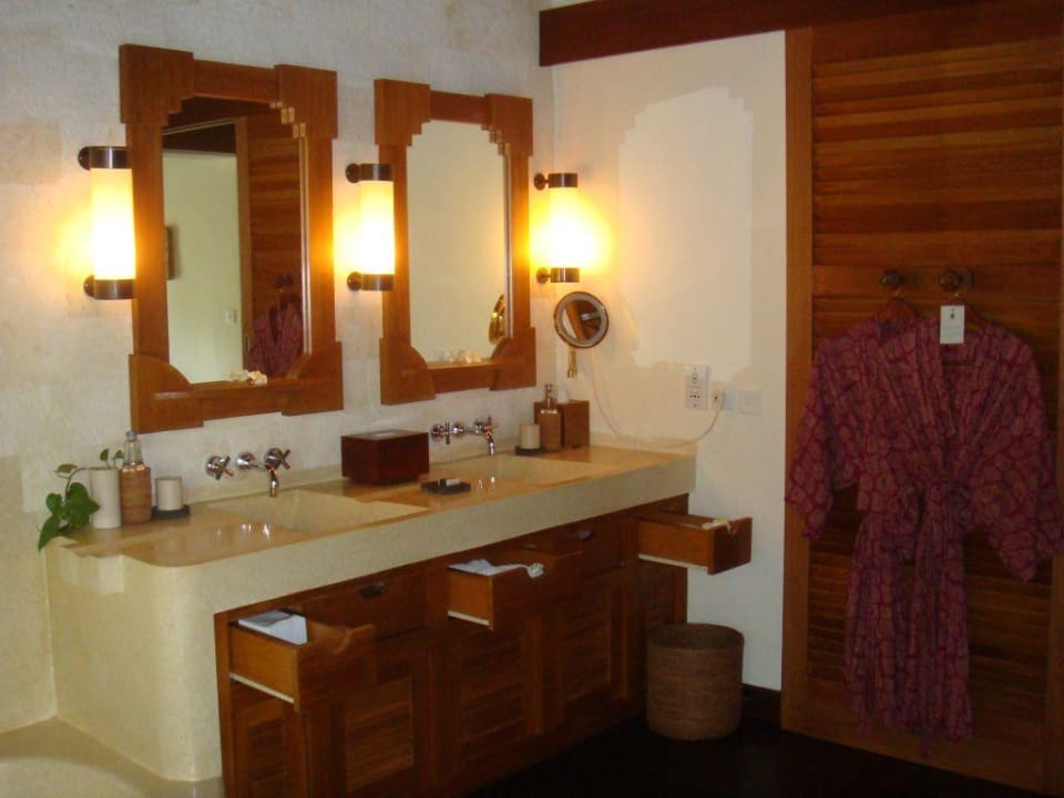 Bad Hanging Gardens of Bali