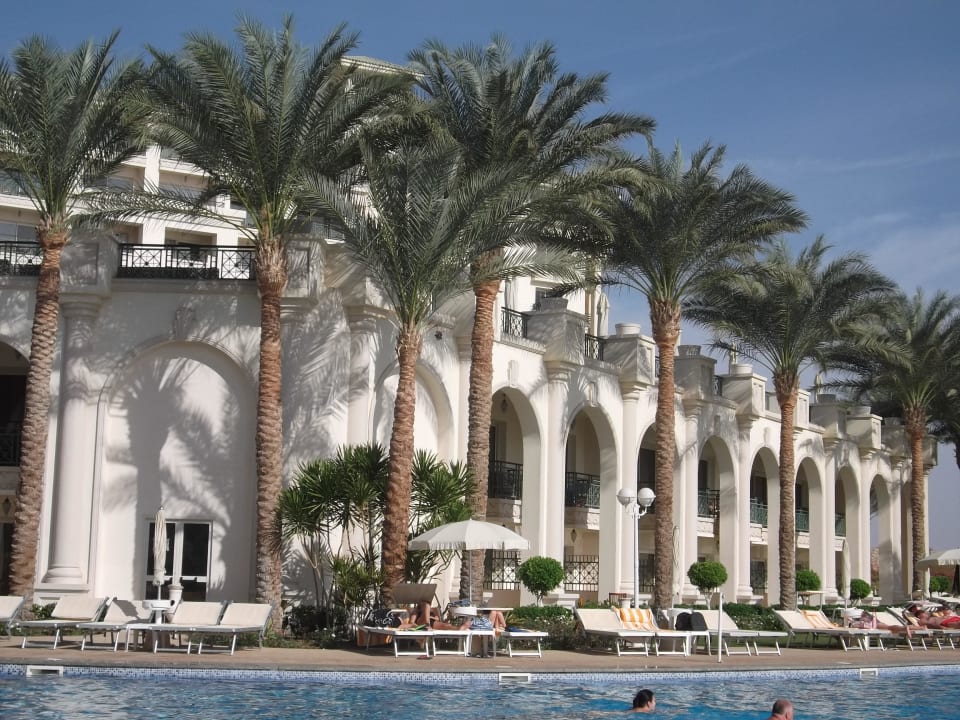 Со стороны бассейна Stella Di Mare Beach Hotel & Spa, Sharm El Sheikh