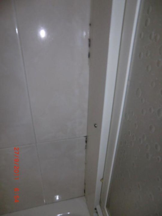 Dusche "Schimmel und Dreck" Centro Vacanze La Limonaia