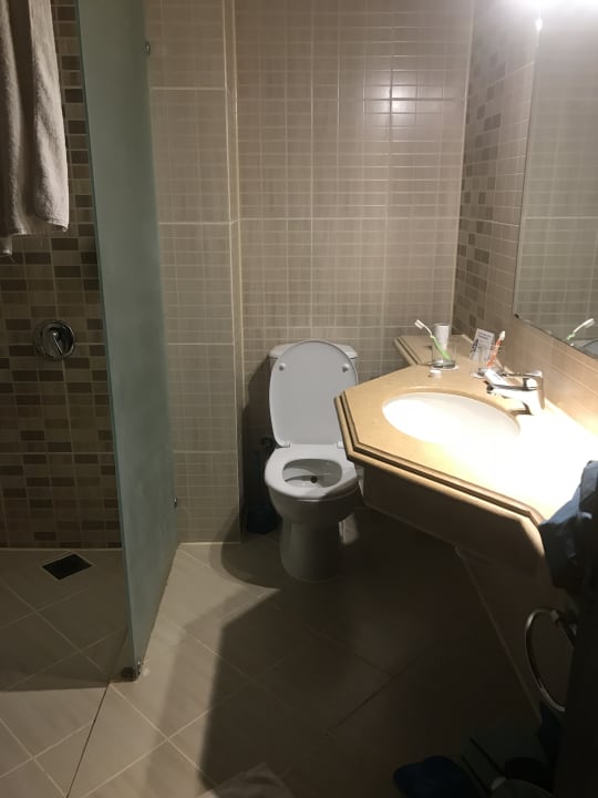 Nach duschen überflutet Three Corners Sea Beach Resort