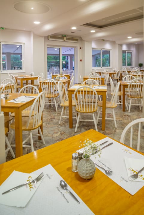 Gastro CNic Gemini Hotel