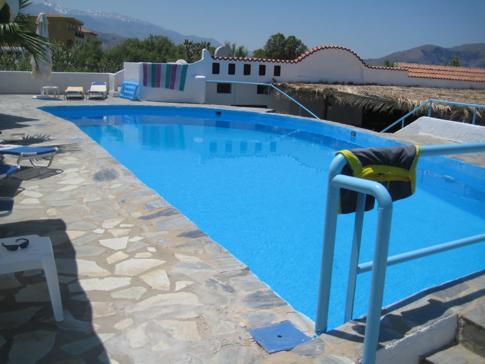 Pool - recht klein HARPIN Happy Days Beach Hotel