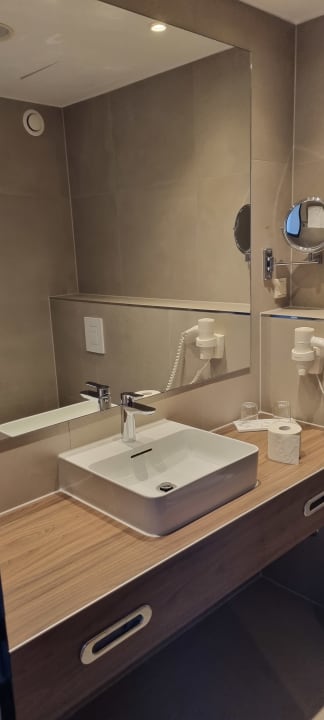 Zimmer H+ Hotel Hannover