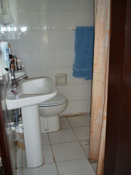 "Bad" im 1. Zimmer Hotel Europa
