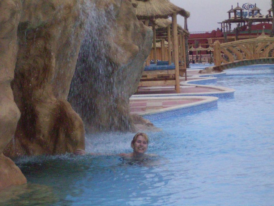 Beheizter Pool mit Wasserfall Pickalbatros Aqua Vista Resort - Hurghada