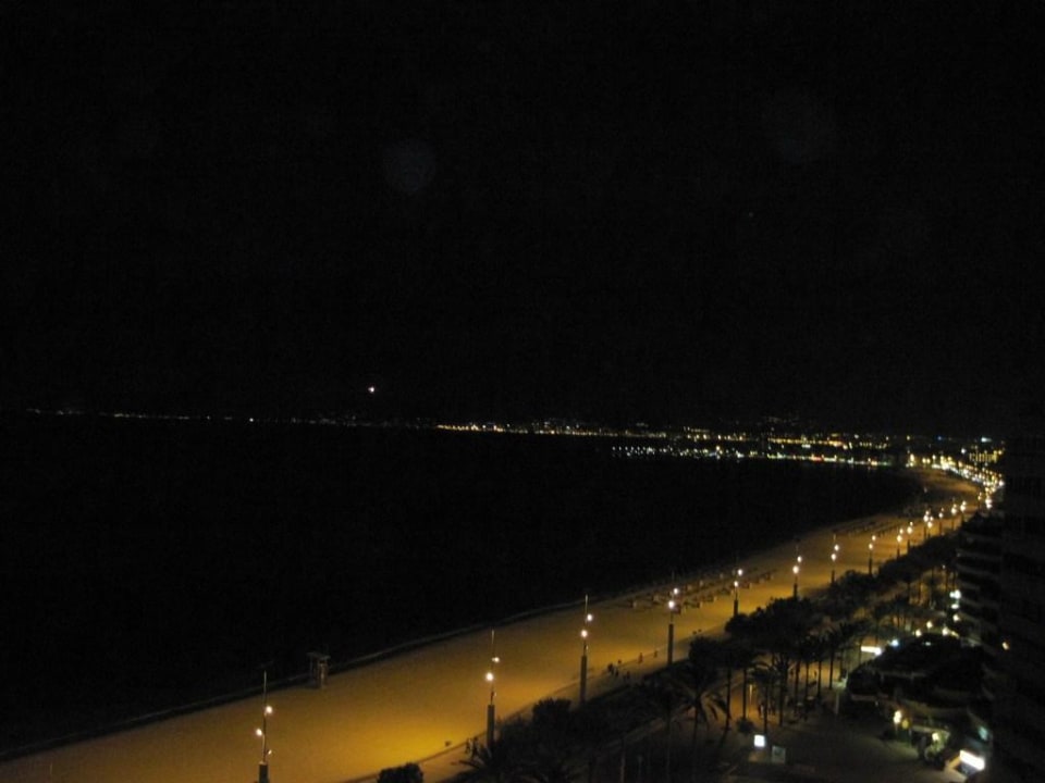 Strand bei Nacht allsun Hotel Pil-lari Playa