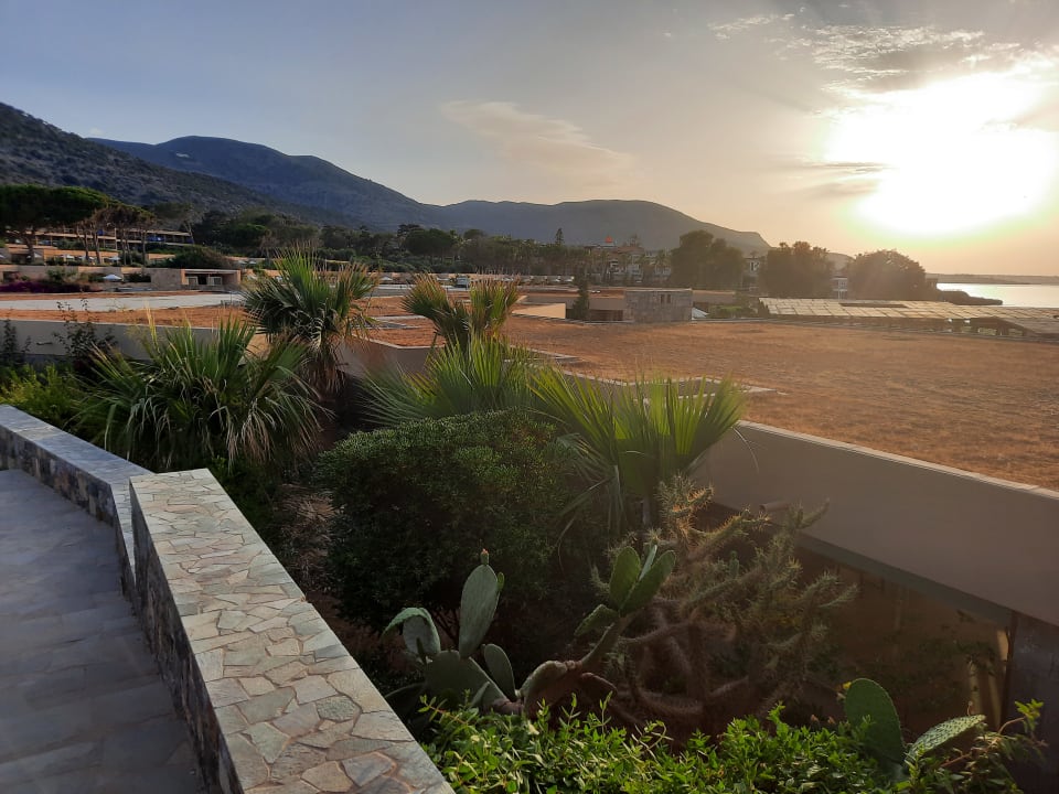 Gartenanlage Kernos Beach Hotel & Bungalows