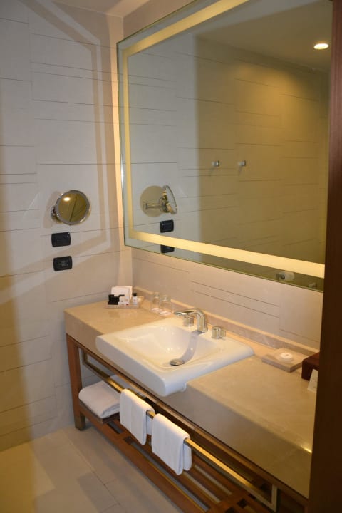 Badezimmer Eastin Grand Hotel Sathorn