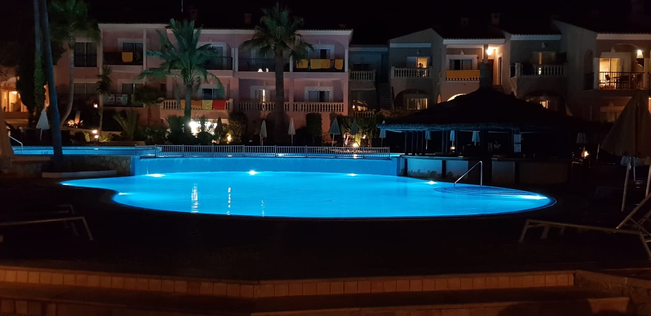 Pool R2 Lago Playa Park