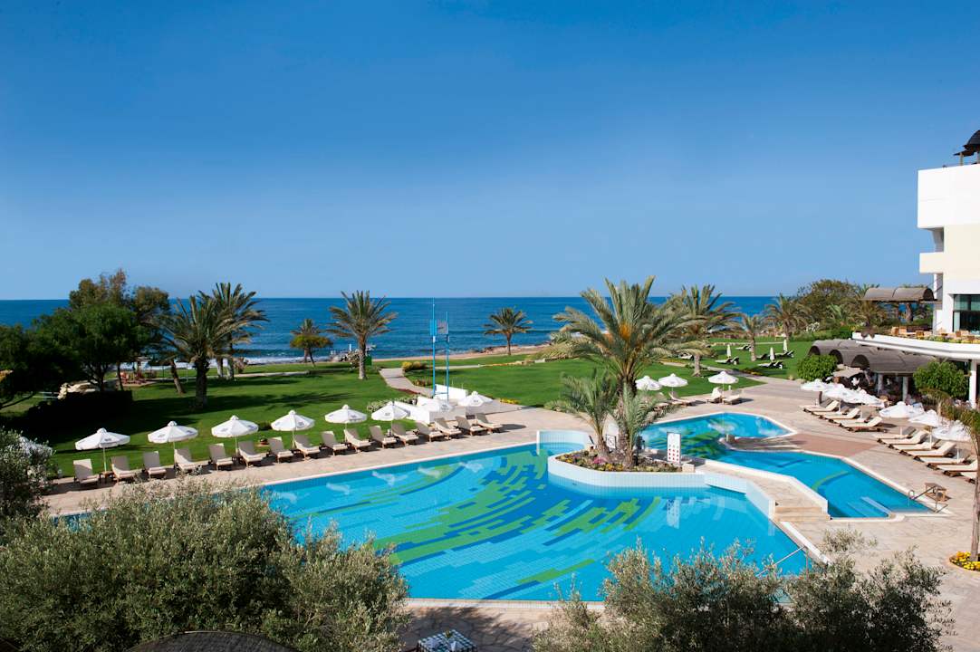 Außenansicht Constantinou Bros Athena Royal Beach Hotel