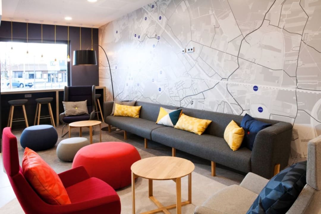 Lobby Holiday Inn Express Munich - Olching