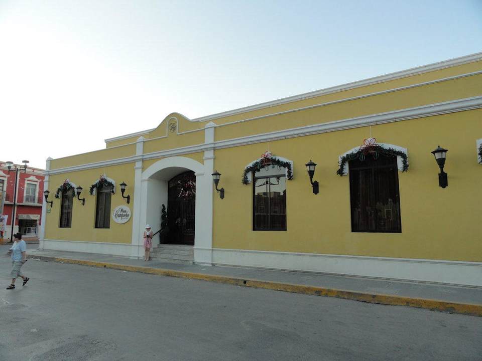 Das Hotel von Außen Hotel Plaza Campeche