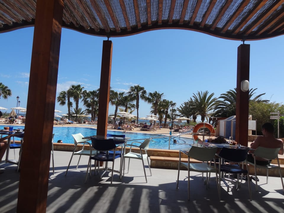 Pool und Snackbar SBH Hotel Taro Beach