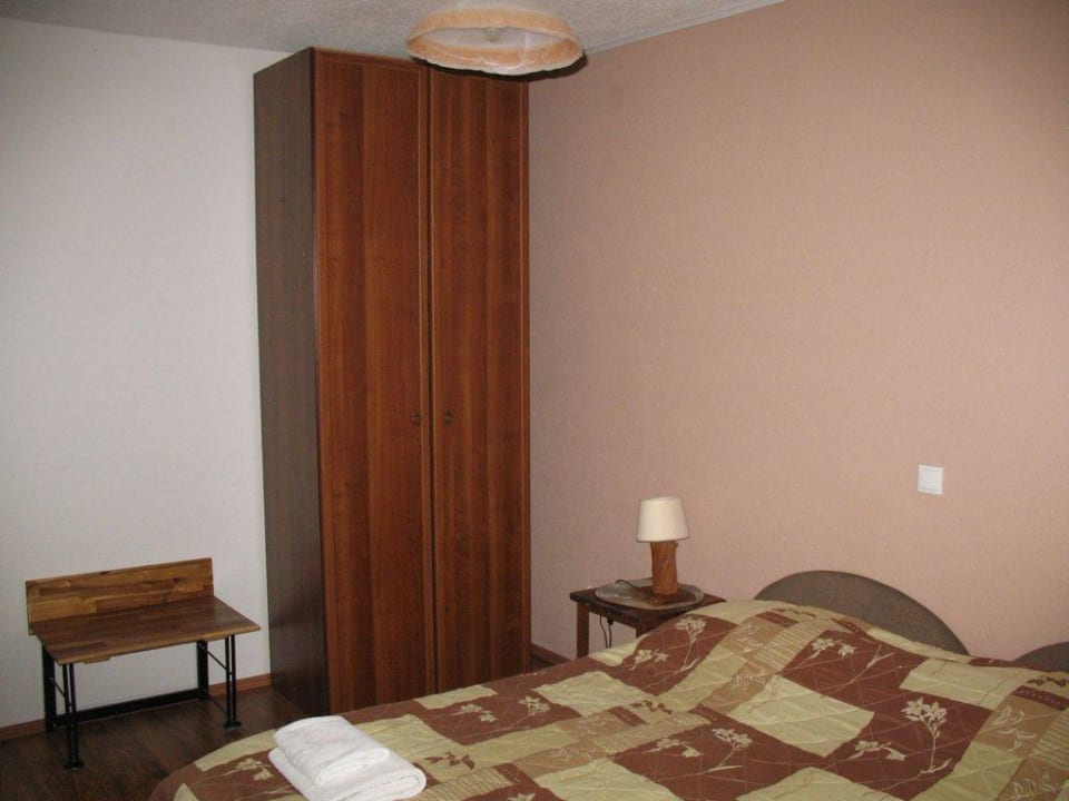 Schrank im Zimmer SEDRA Holiday Resort-Adults Only