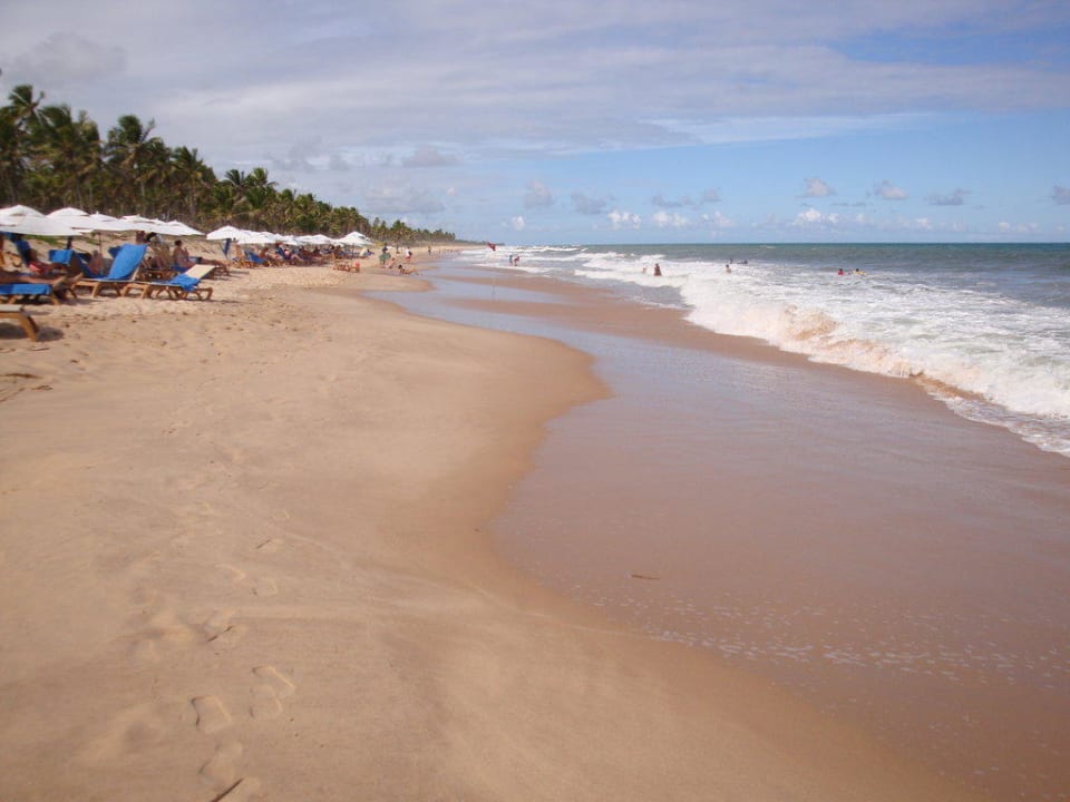 Immense plage et souvent des vagues Grand Palladium Imbassai Resort & Spa