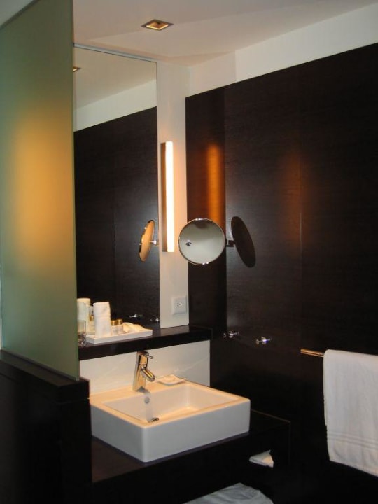 Waschzeile The Home Hotel Zürich, a member of DESIGN HOTELS