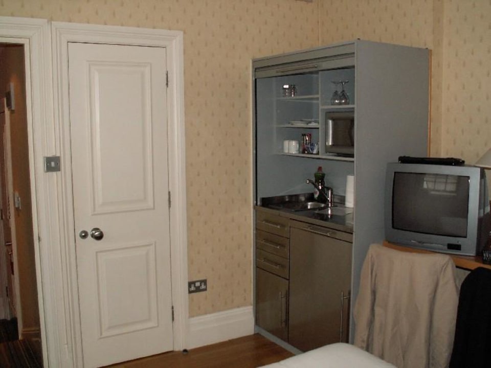 Kitchenette Park Grand Paddington Court London