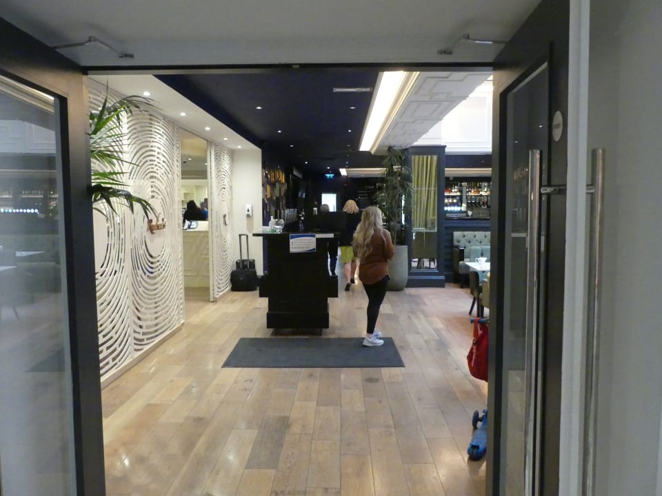 Gastro The Connacht Hotel