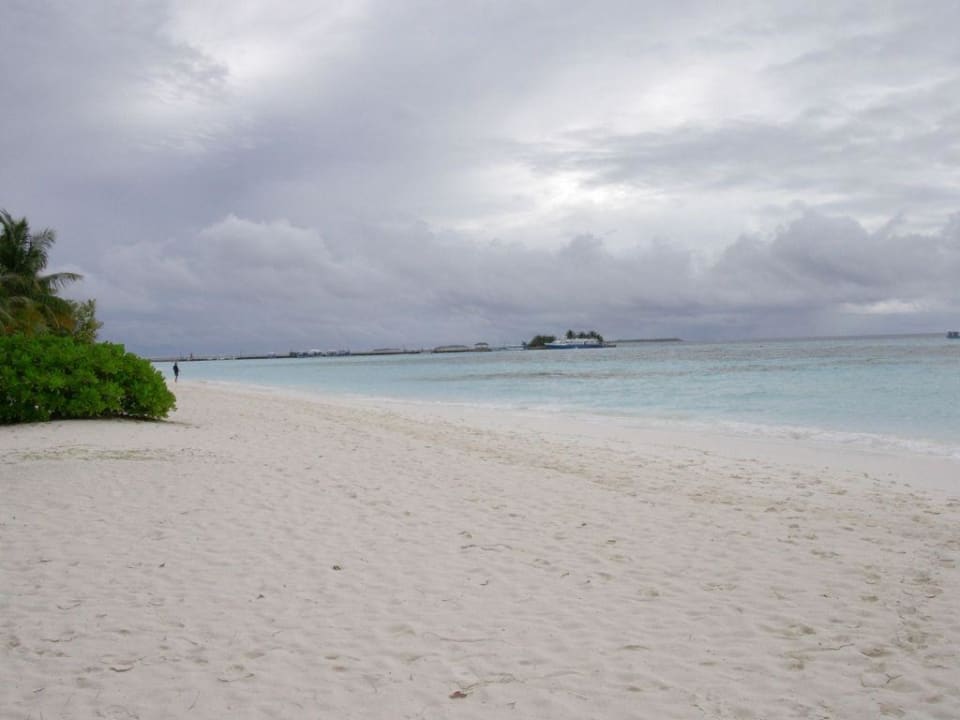 Strand Kuredu Island Resort & Spa