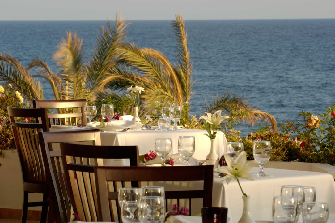 Gastro Constantinou Bros Athena Royal Beach Hotel