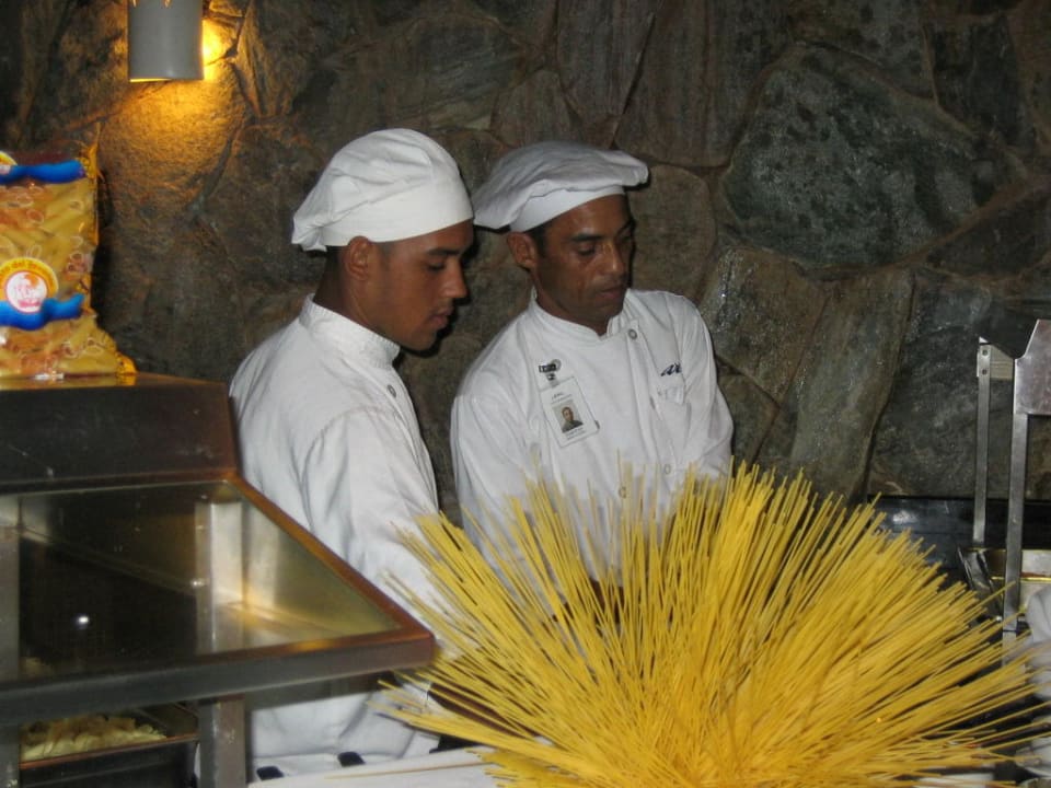 Abendessen im Hotelrestaurant Wyndham Alltra Samana