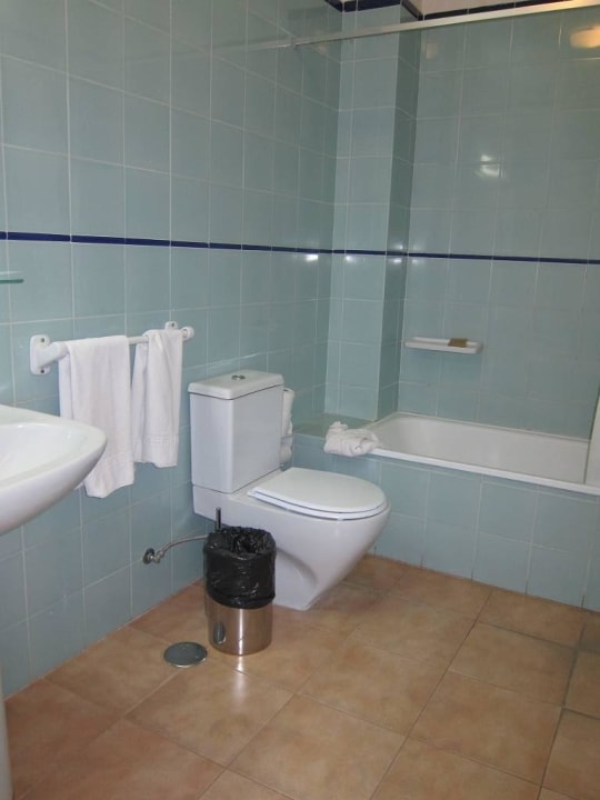 Duschbadewanne Aparthotel Jardin del Conde