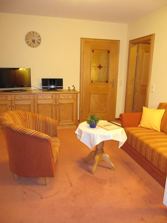 Wohnung ALPENROSE - Wohnzimmer Ferienhaus Abendrot