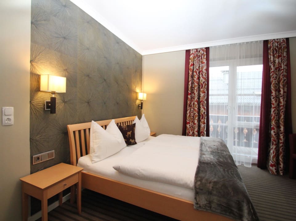 Zimmer  / Room 9 Landgasthof Weissenbach
