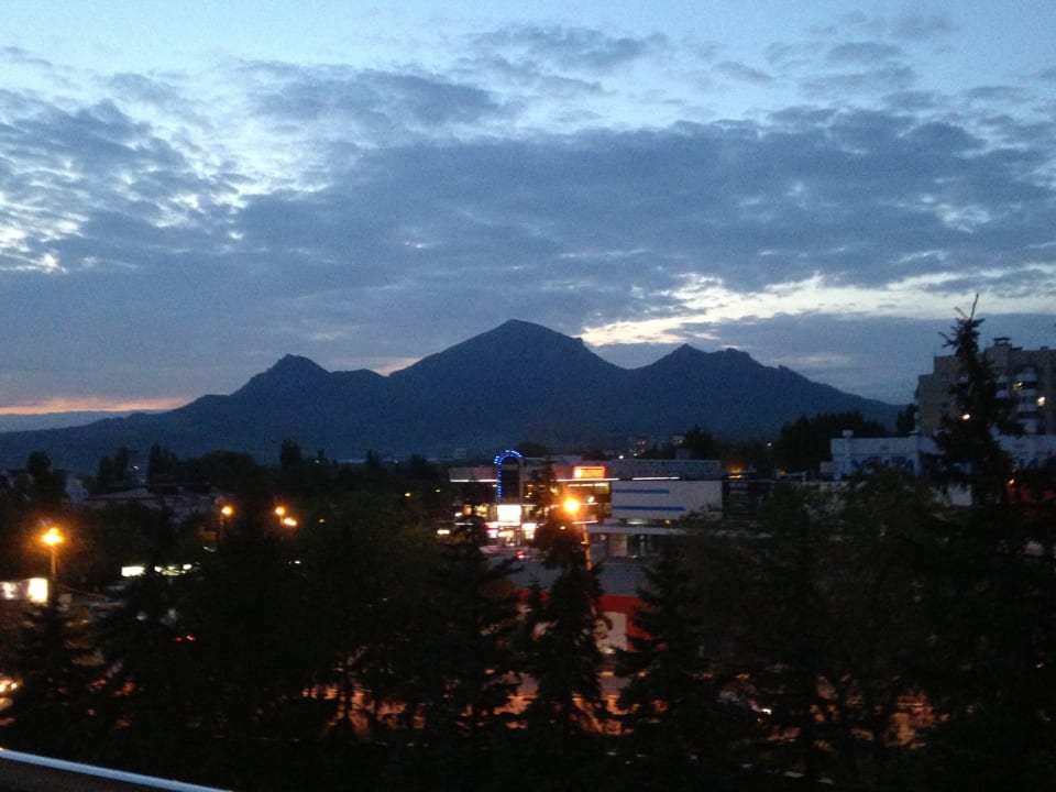 Вид из номера Hotel Beshtau Pyatigorsk