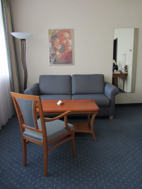  Suite 502 Hollywood Media Hotel