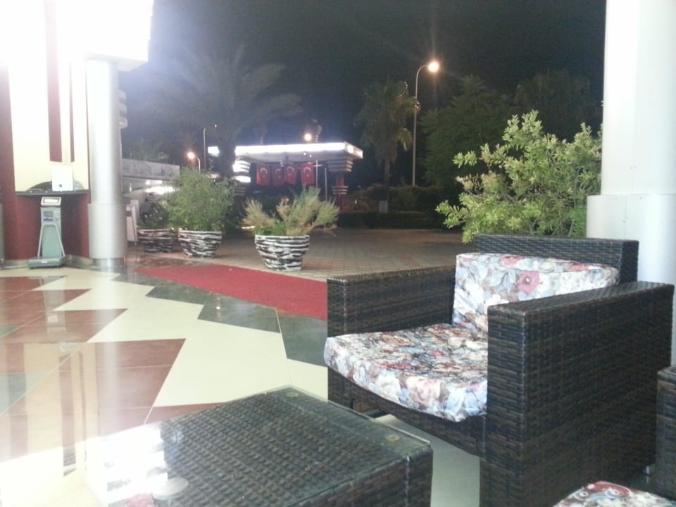 Eingang  Hotel Orfeus Park