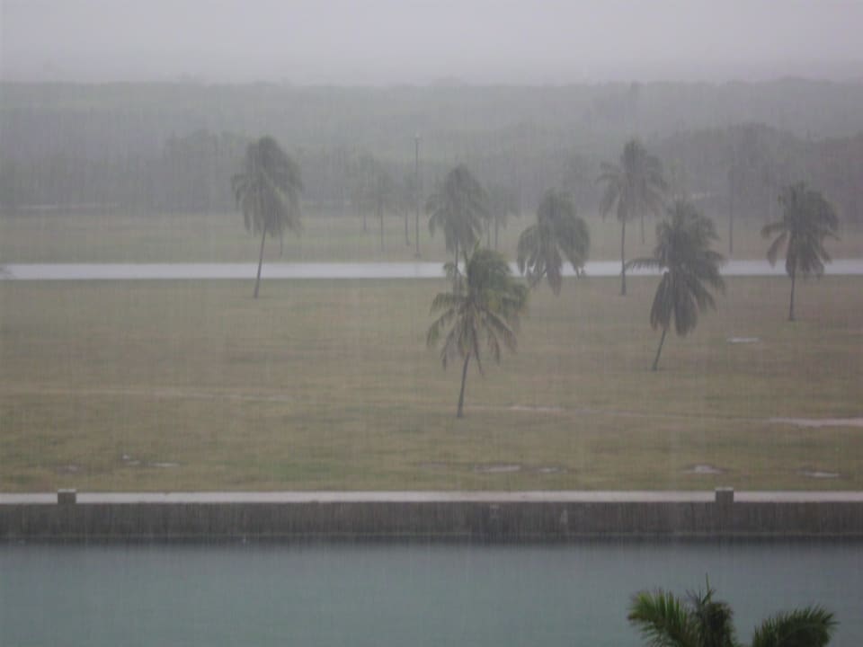 Bei Regen Hotel Puntarena Playa Caleta