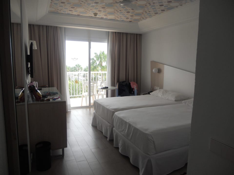 Familienzimmer: Eingang ins Elternzimmer Hotel Riu Gran Canaria