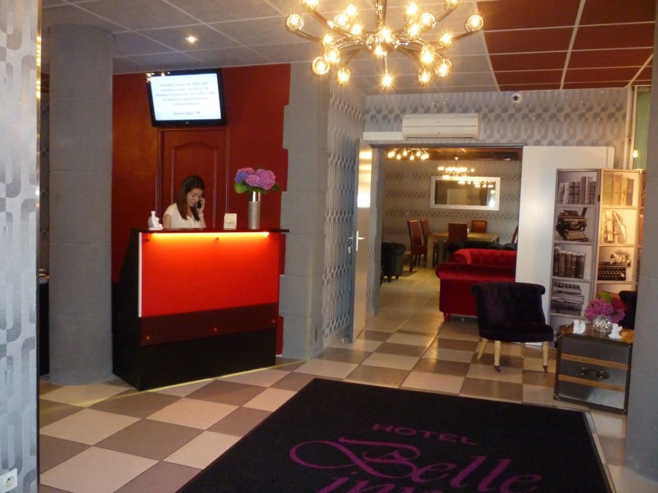 Récéption Belle Inn Hotel