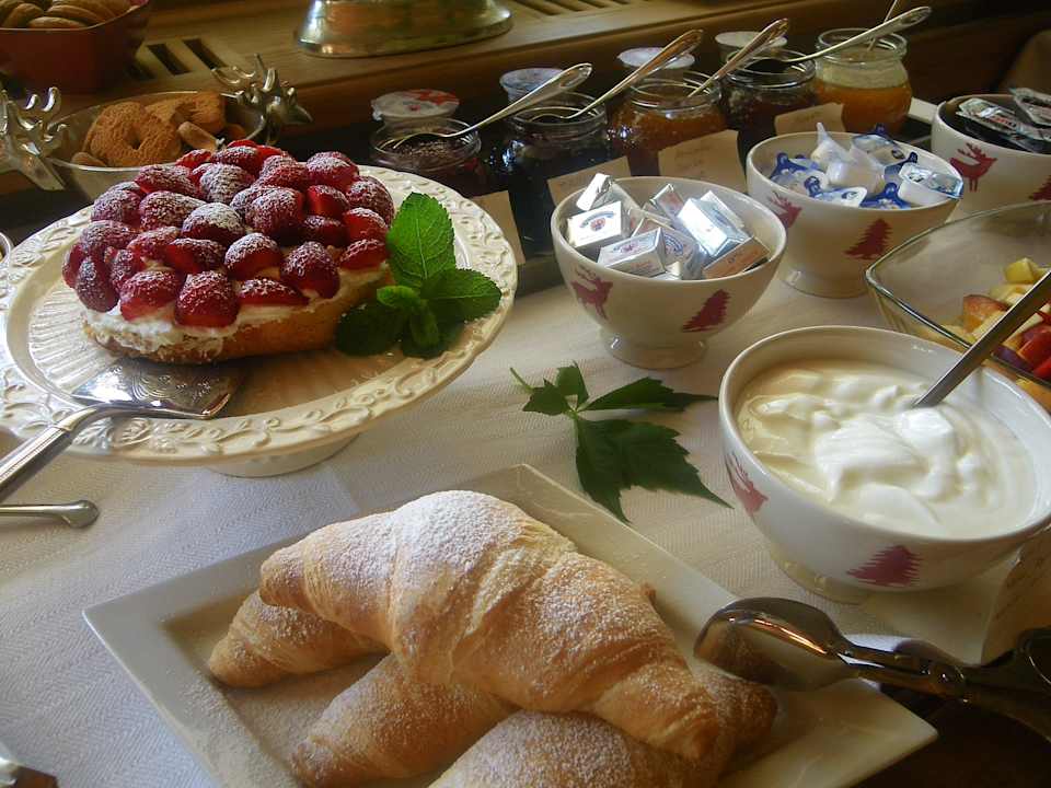 Frühstücksbuffet Mountain Chalet Pra Ronch