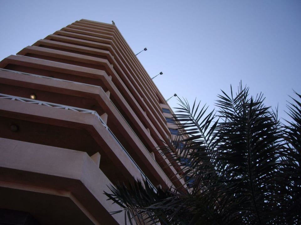 von unten noch oben Ramada by Wyndham Beach Hotel Ajman
