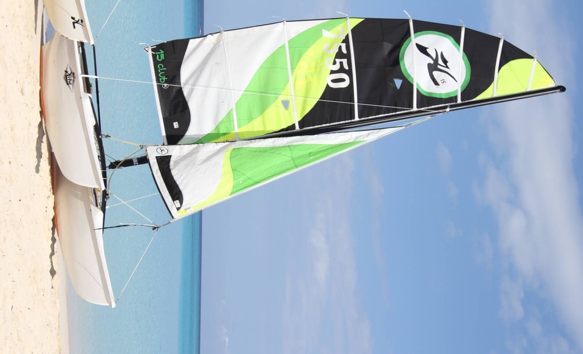 Katamaran Hotel Playa Pesquero