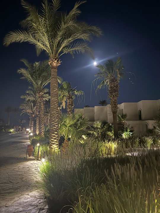 Gartenanlage Serry Beach Resort