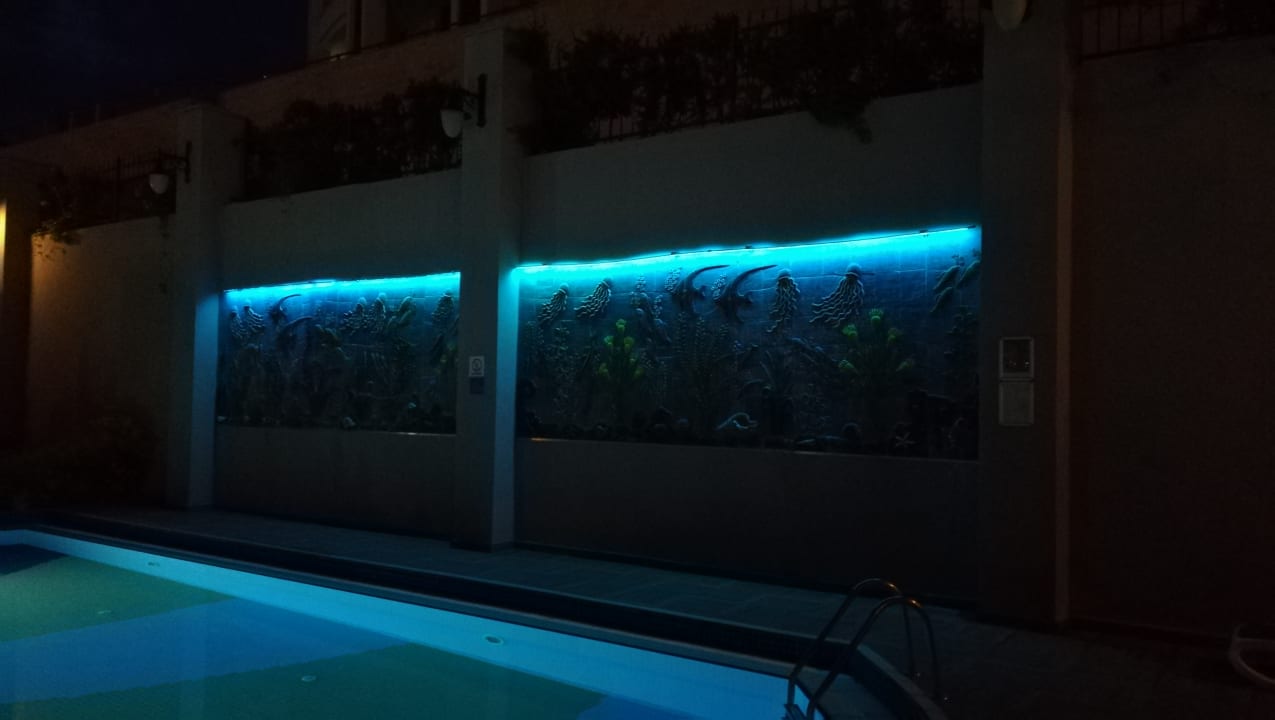 Deko am Rutschenpool am Abend Aydinbey Kings Palace & Spa