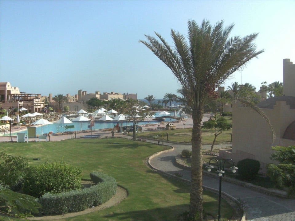 Blick vom Zimmer 2410 auf den Hauptpool Sentido Akassia Beach