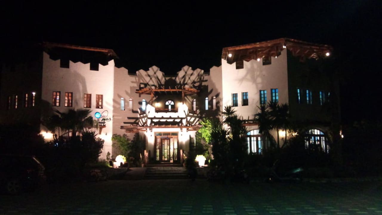 Von außen Gaia Garden Hotel