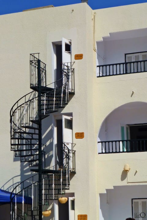 Schody na "skróty" do pokoi Houda Golf & Beach Club