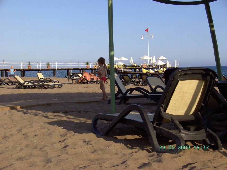 Strand mit Liegen Limak Lara Deluxe Hotel & Resort