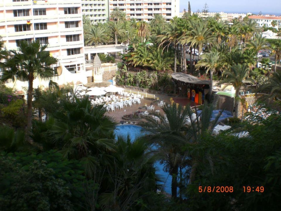 Blick vom 5. Stock am Action-Pool Abora Buenaventura by Lopesan Hotels